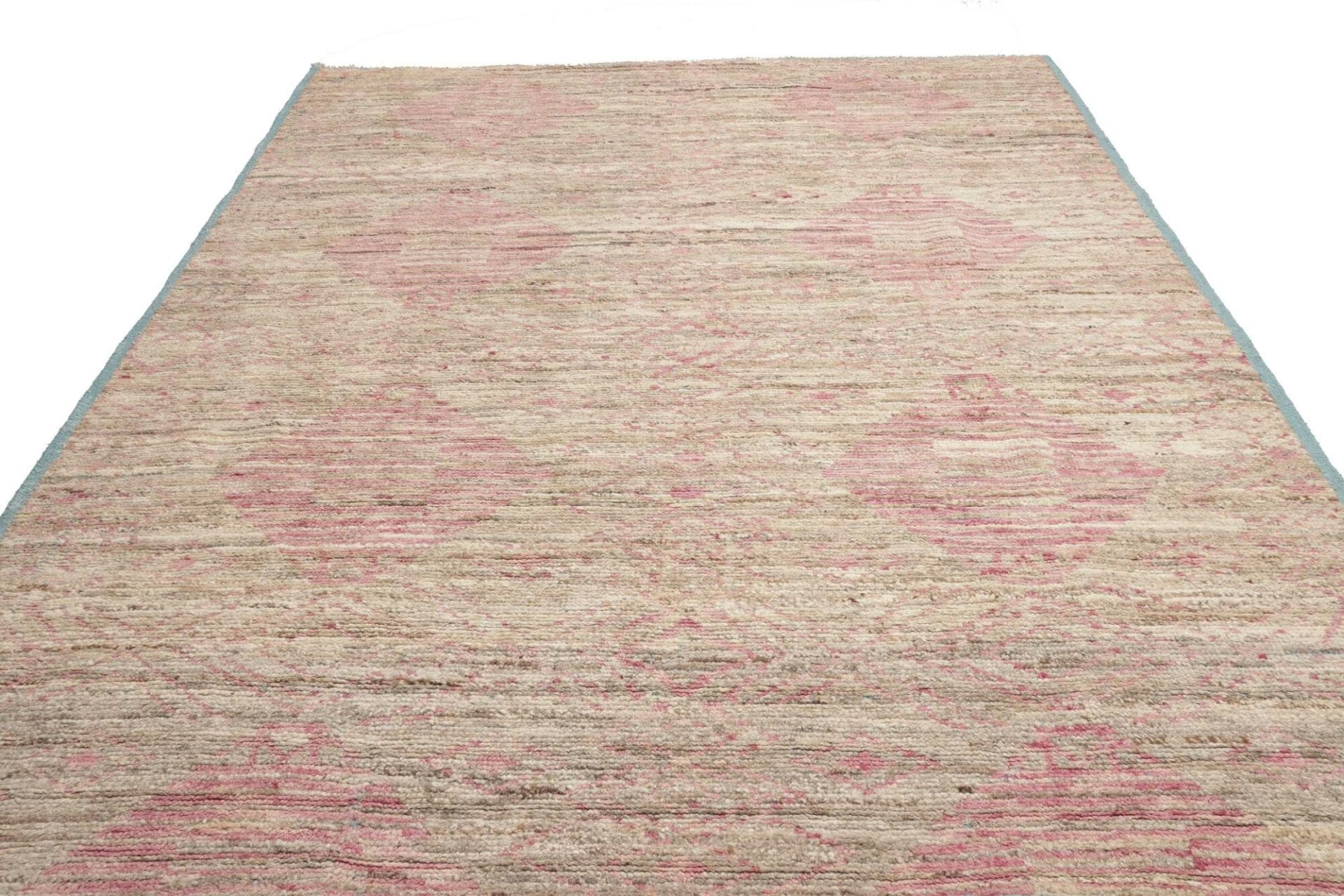 Handgeknüpfter Orientteppich 251 × 303 cm