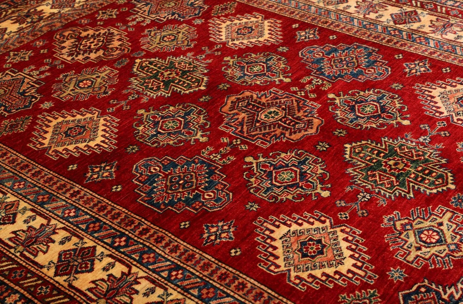 Kazak Orientteppich aus Pakistan, 183 × 250 cm