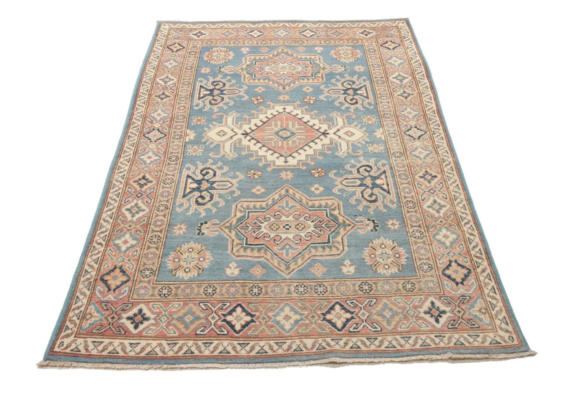 Handgeknüpfter Kazak Orientteppich 121 × 188 cm
