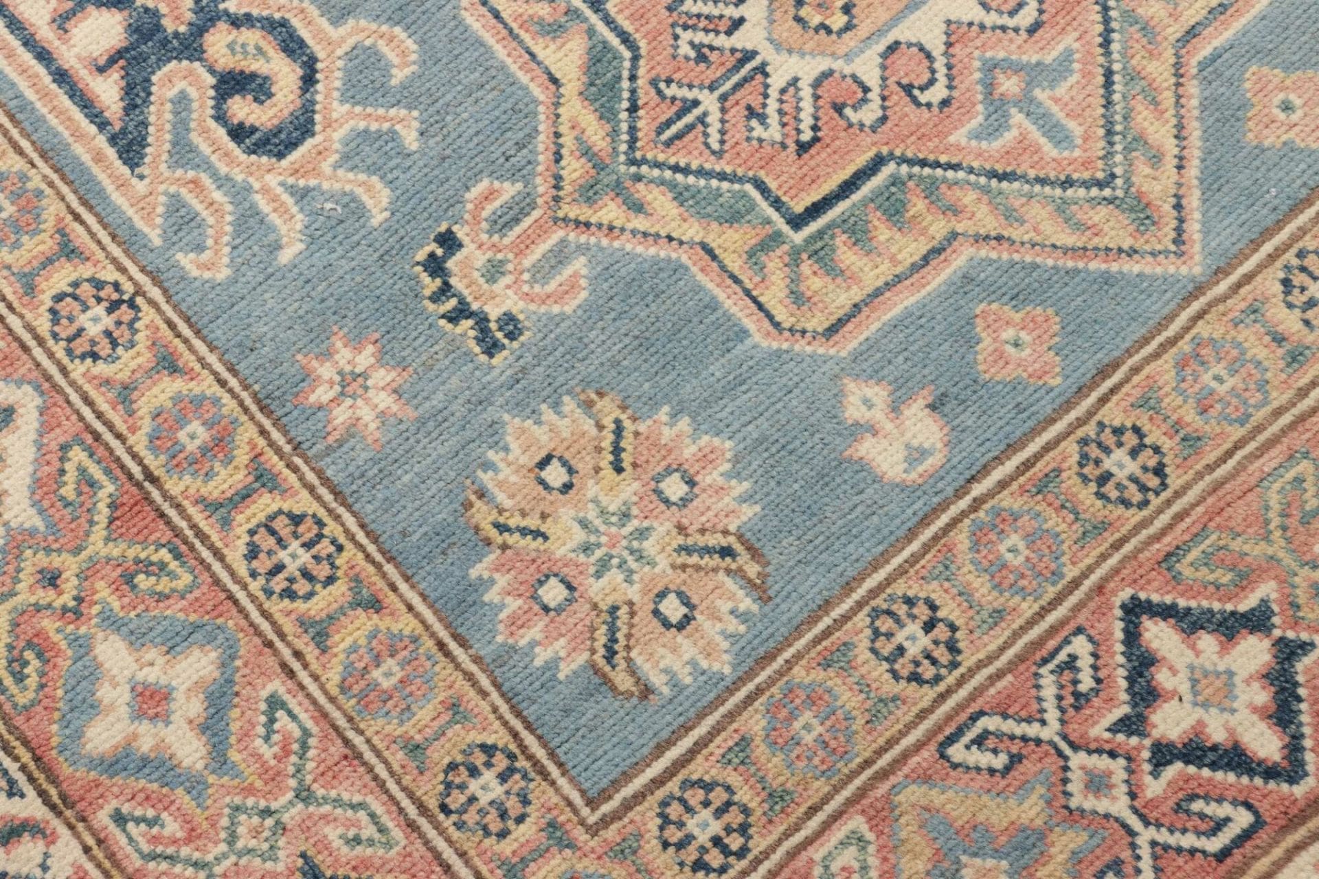 Handgeknüpfter Kazak Orientteppich 121 × 188 cm