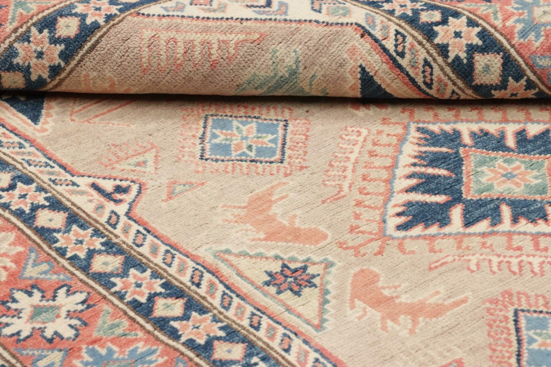 Kazak Orientteppich 119 × 186 cm aus Wolle, handgeknüpft