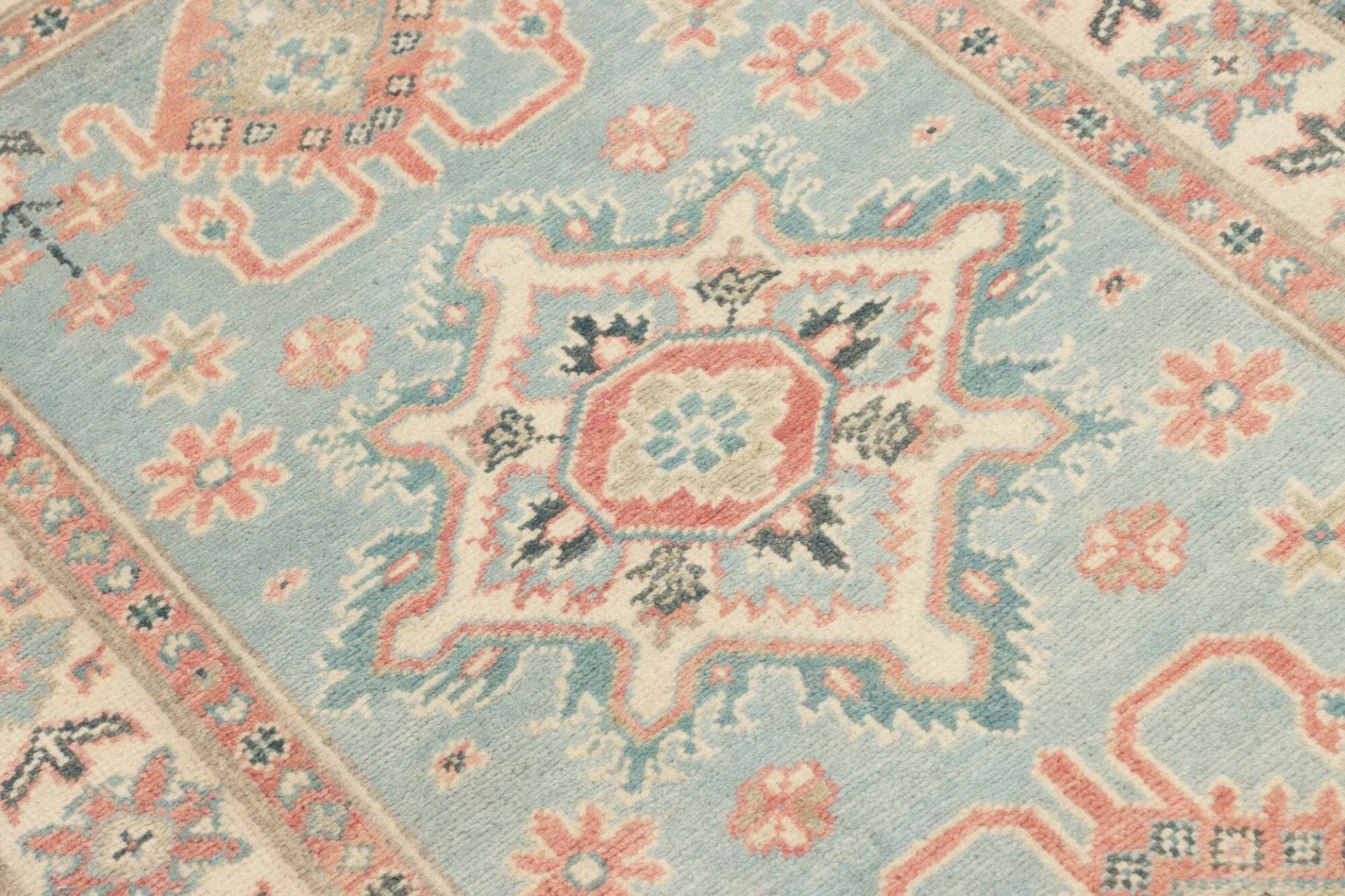 Kazak Orientteppich 85 × 122 cm aus Wolle, handgeknüpft