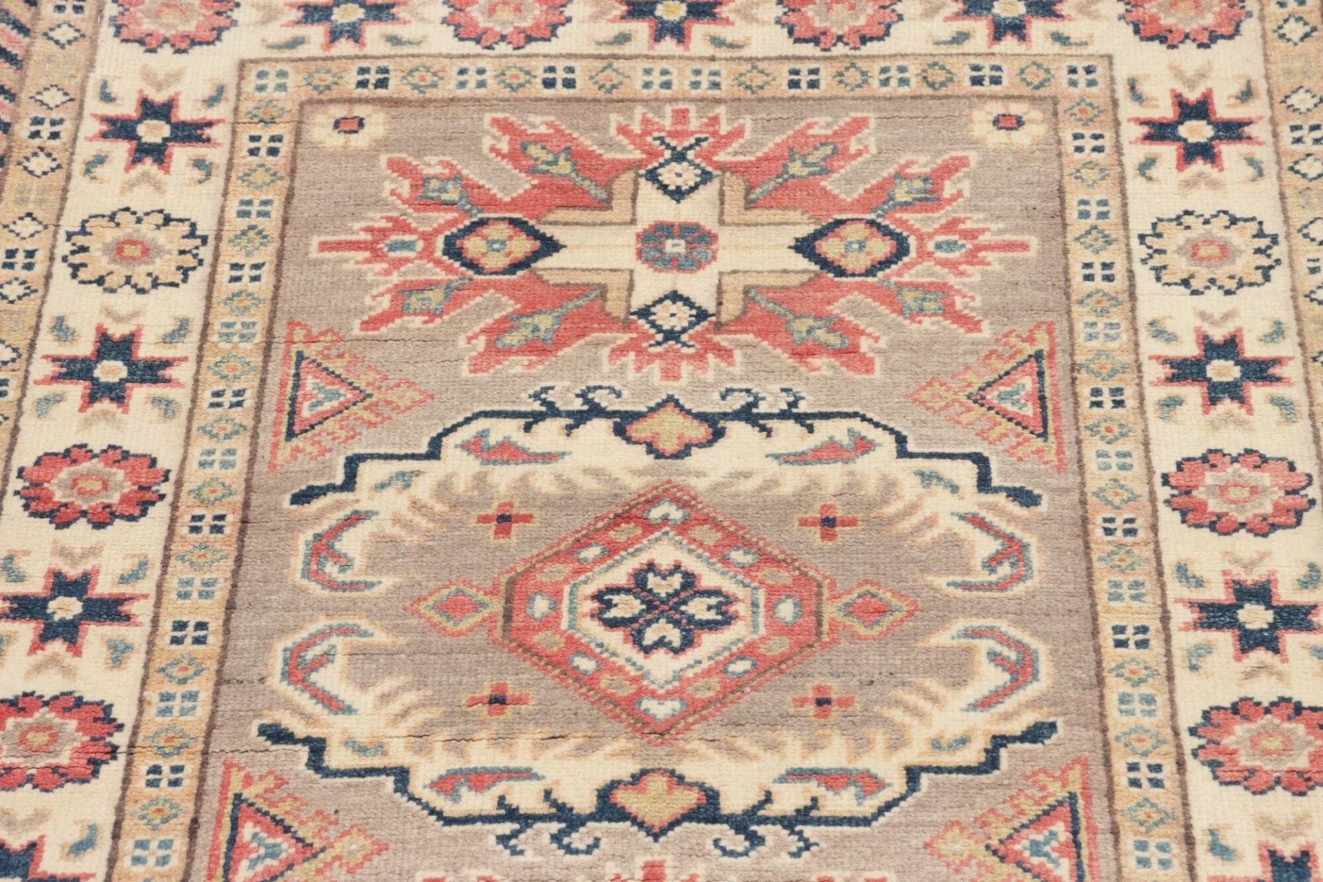 Kazak Orientteppich 88 × 124 cm aus Wolle, handgeknüpft