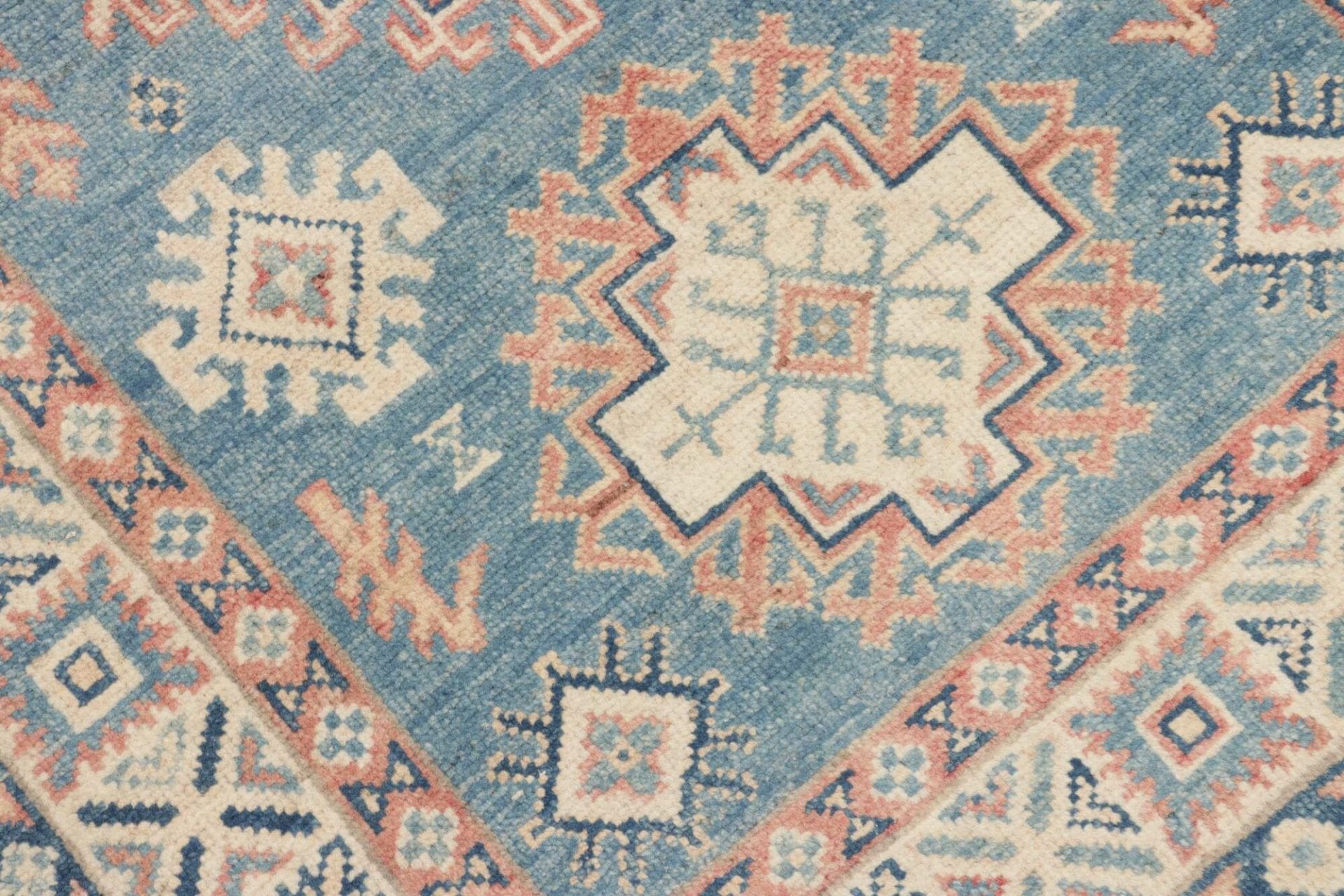 Kazak Orientteppich aus Pakistan, 85 × 127 cm