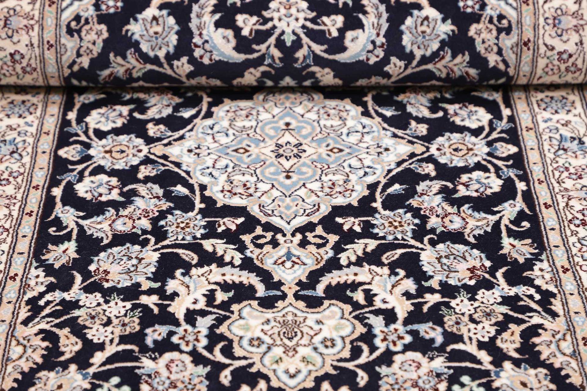 Nain Perserteppich 80 × 209 cm aus Wolle, handgeknüpft