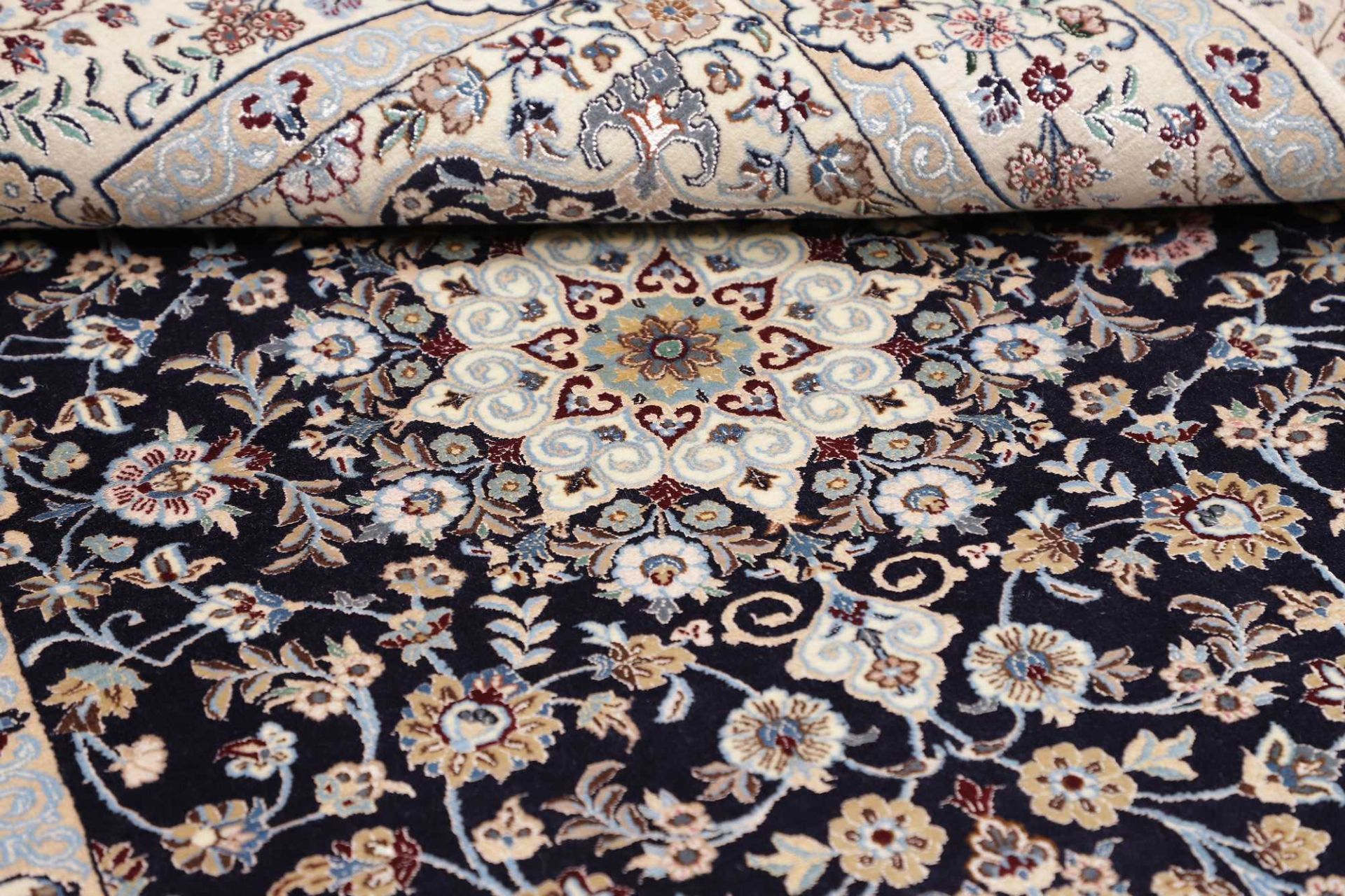 Nain Perserteppich aus Iran, 106 × 155 cm