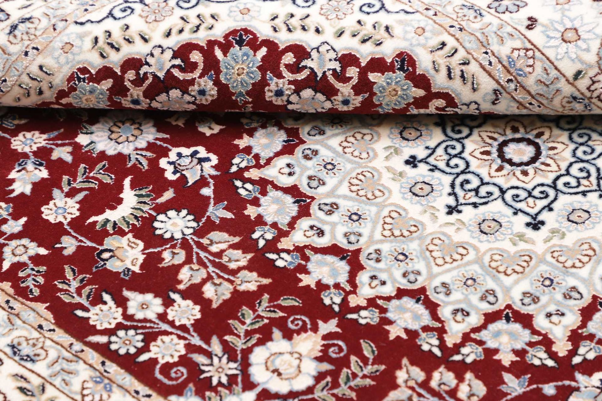 Nain Perserteppich aus Iran, 121 × 168 cm