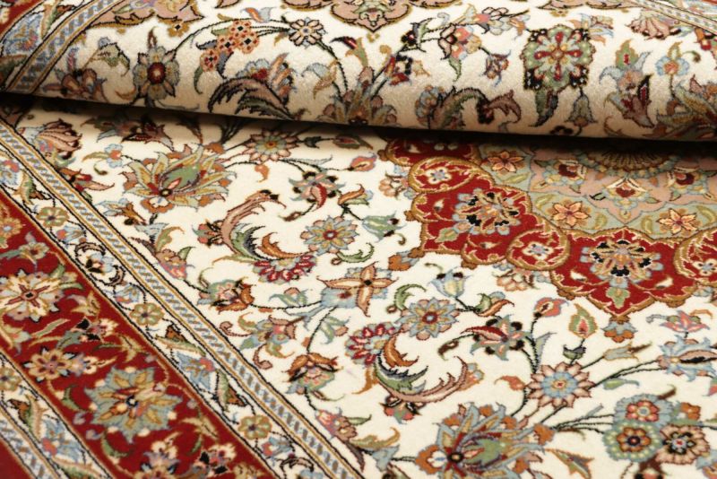 Isfahan Perserteppich 103 × 145 cm aus Wolle & Seide, handgeknüpft
