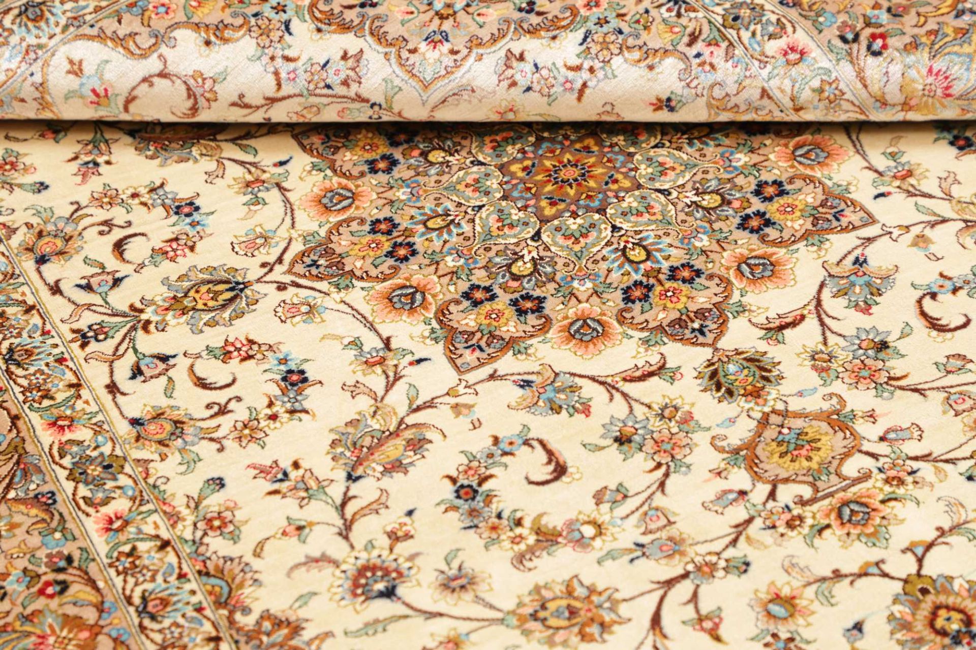 Ghom Perserteppich aus Iran, 105 × 150 cm