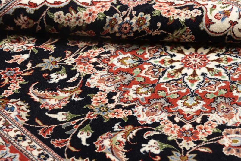 Isfahan Perserteppich aus Iran, 113 × 160 cm