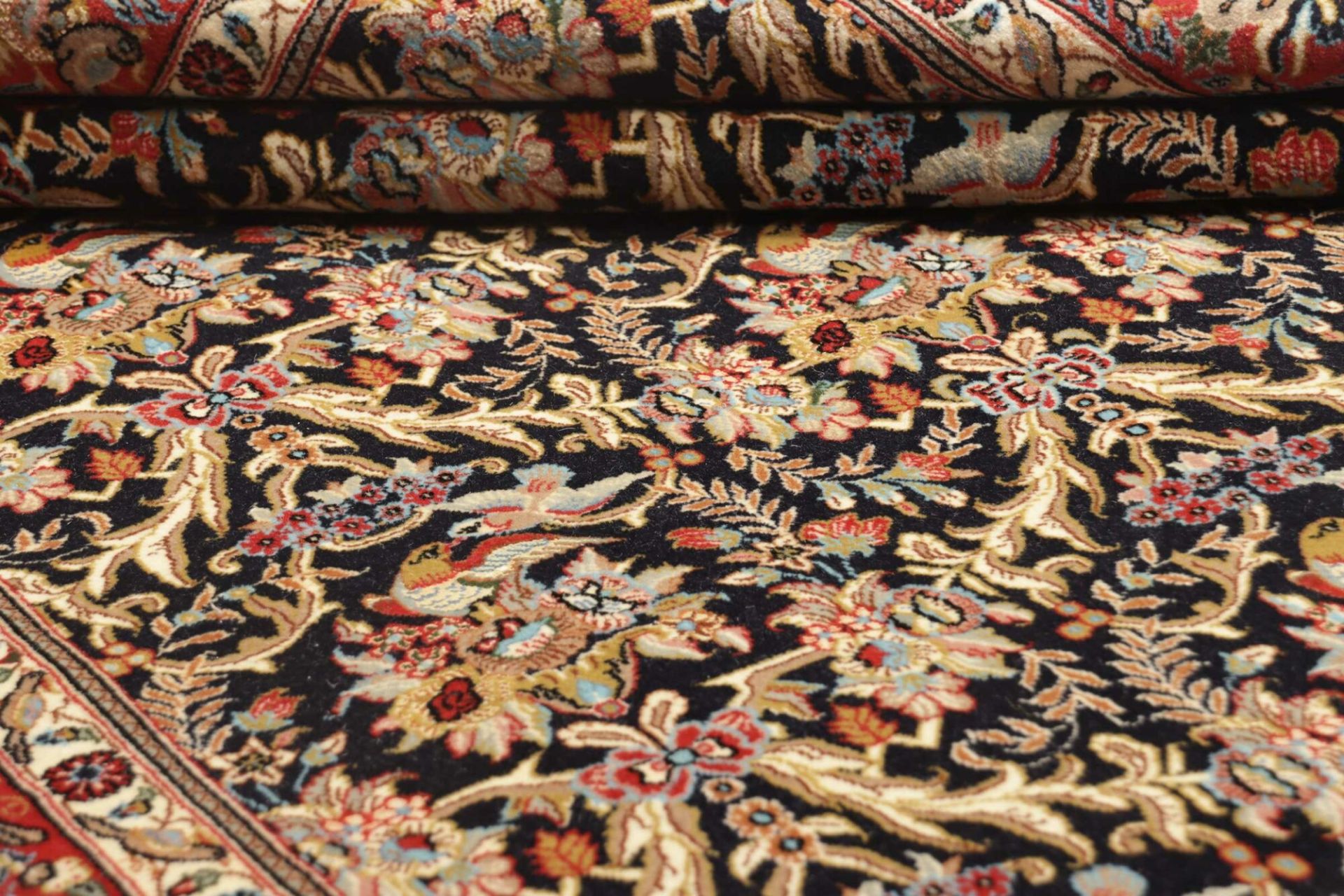 Isfahan Perserteppich aus Iran, 137 × 202 cm
