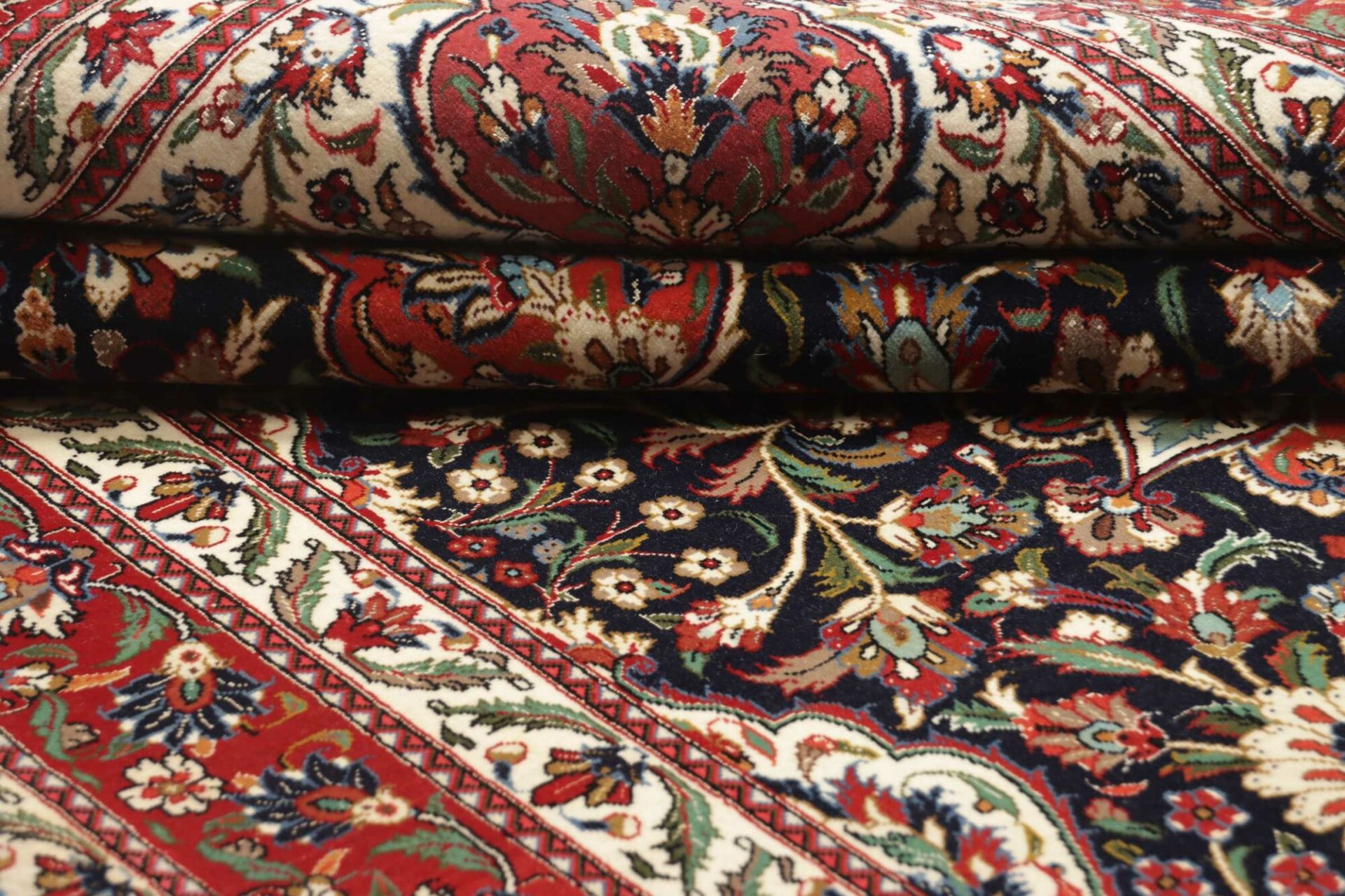 Isfahan Perserteppich aus Iran, 140 × 209 cm