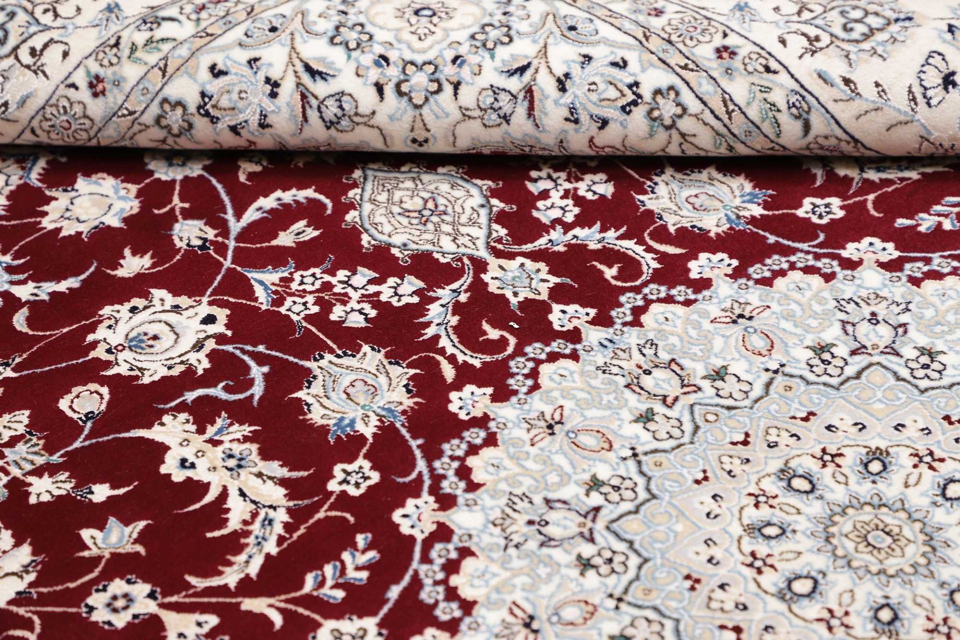 Nain Perserteppich aus Iran, 153 × 230 cm