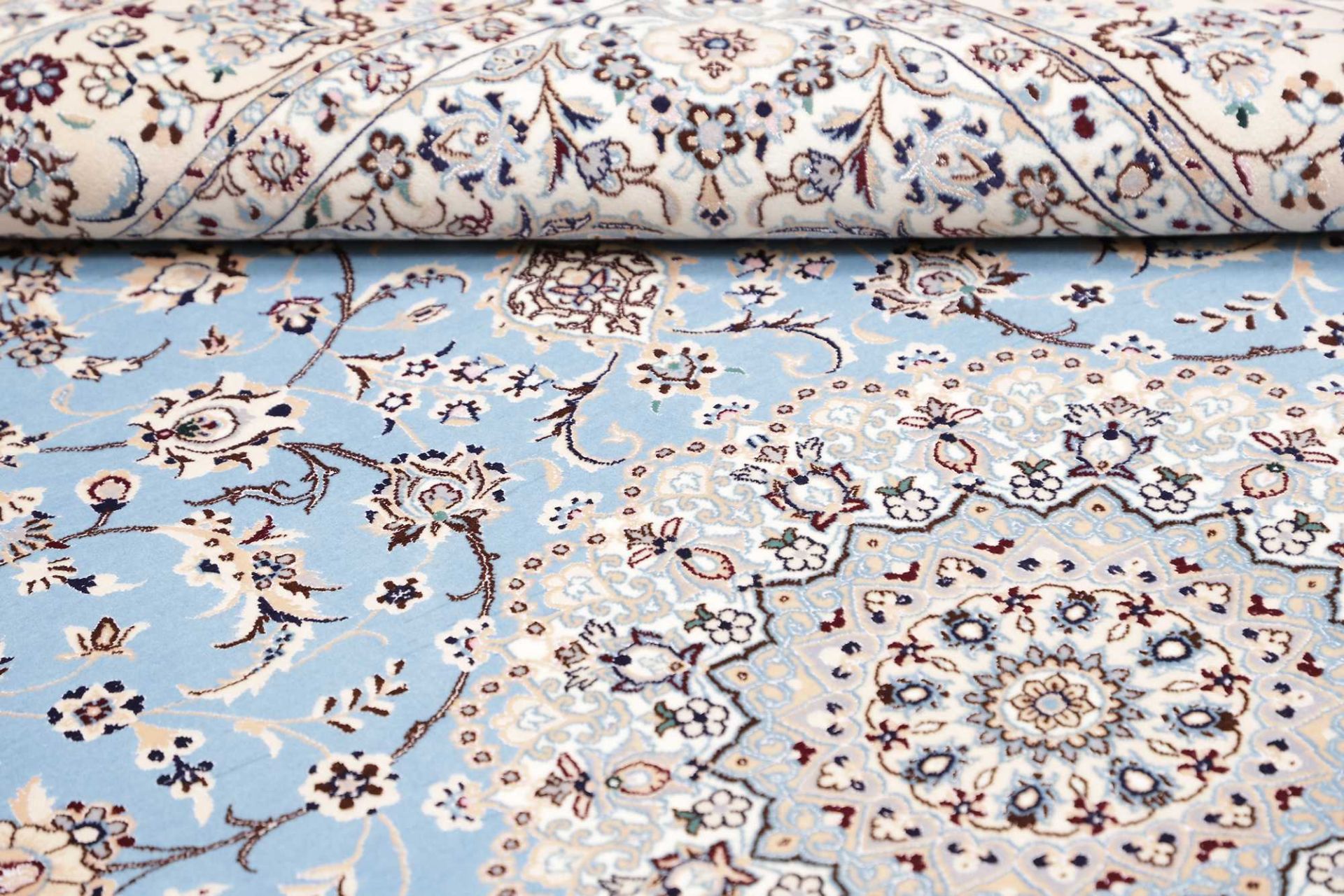 Nain Perserteppich aus Iran, 159 × 235 cm