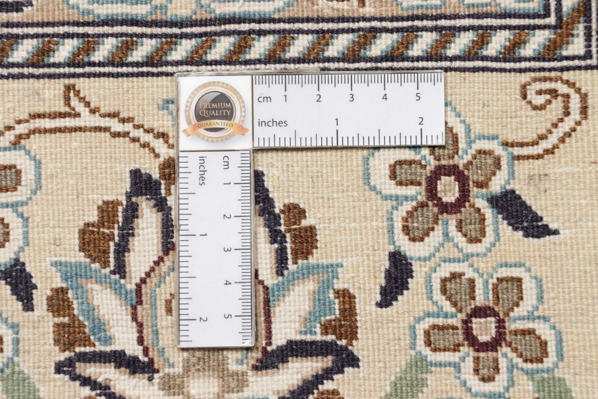 Nain Perserteppich aus Iran, 143 × 225 cm