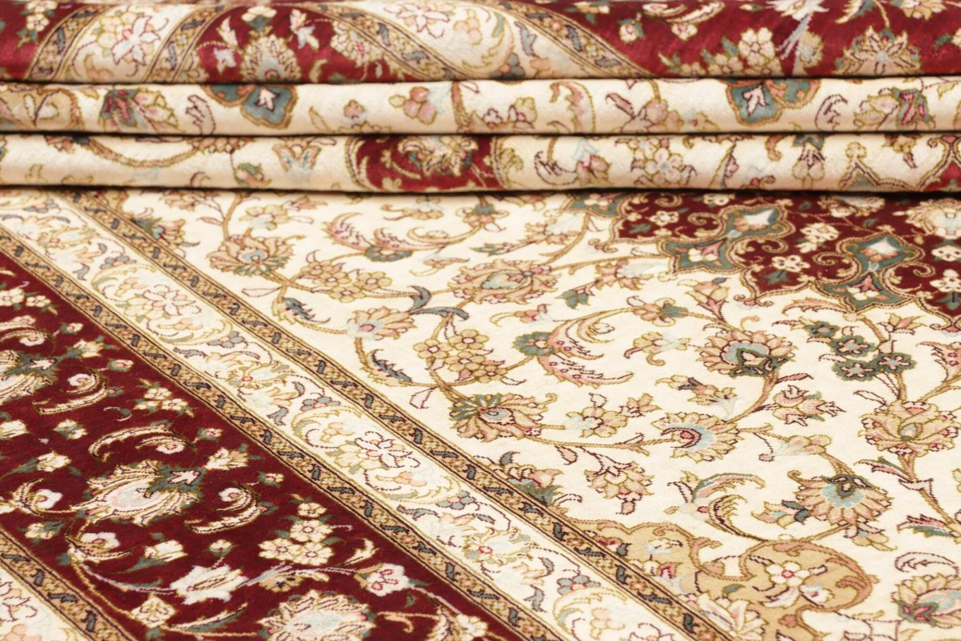 Ghom Perserteppich aus Iran, 157 × 233 cm
