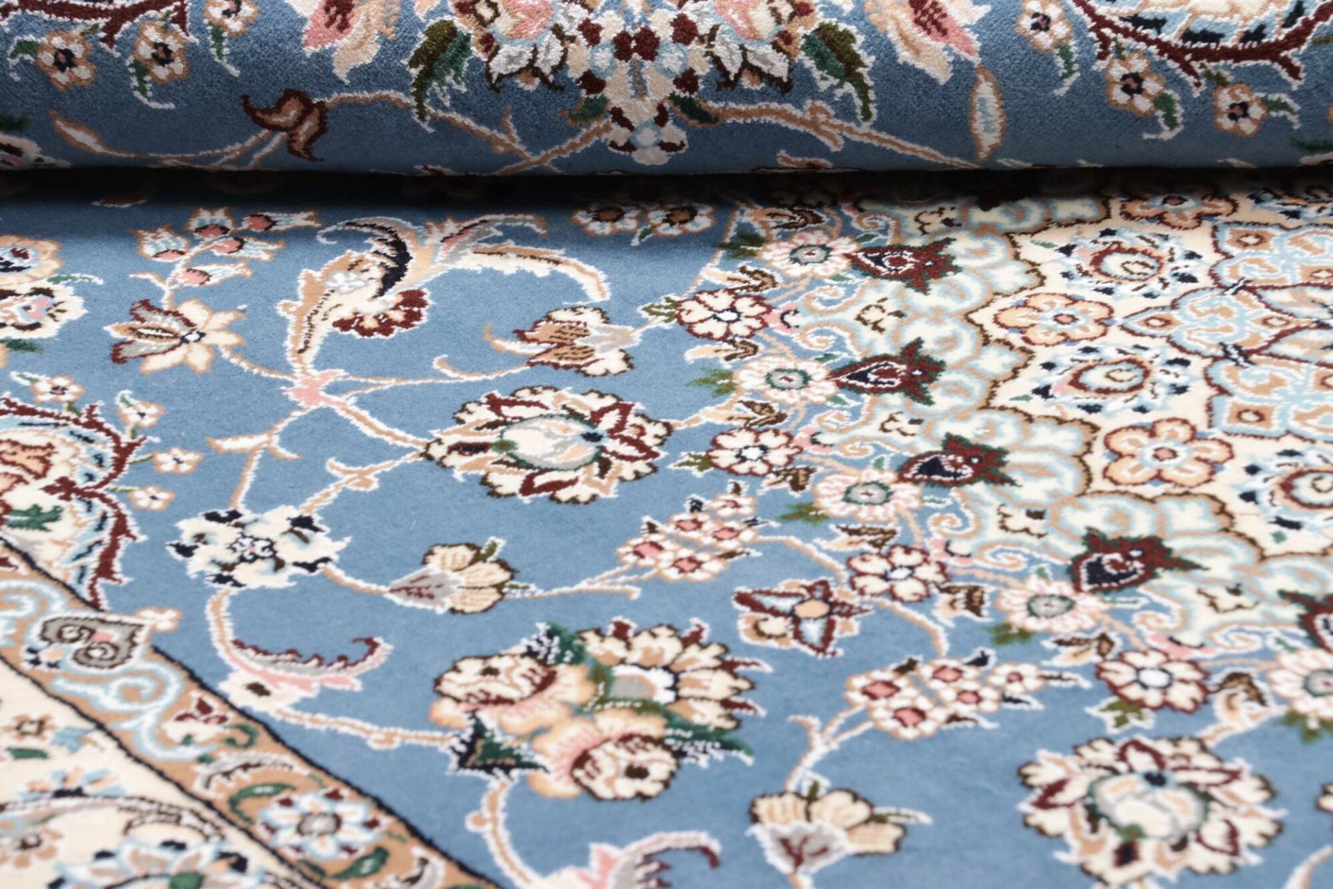 Nain Perserteppich aus Iran, 156 × 255 cm