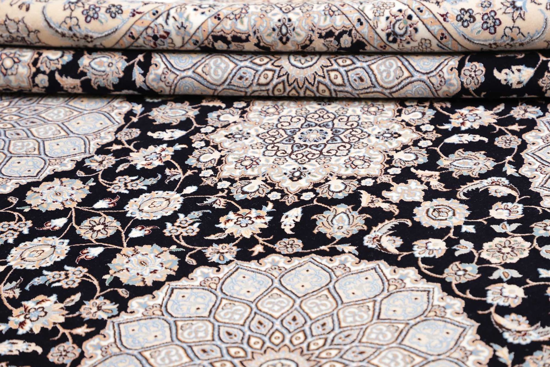 Nain Perserteppich aus Iran, 220 × 316 cm