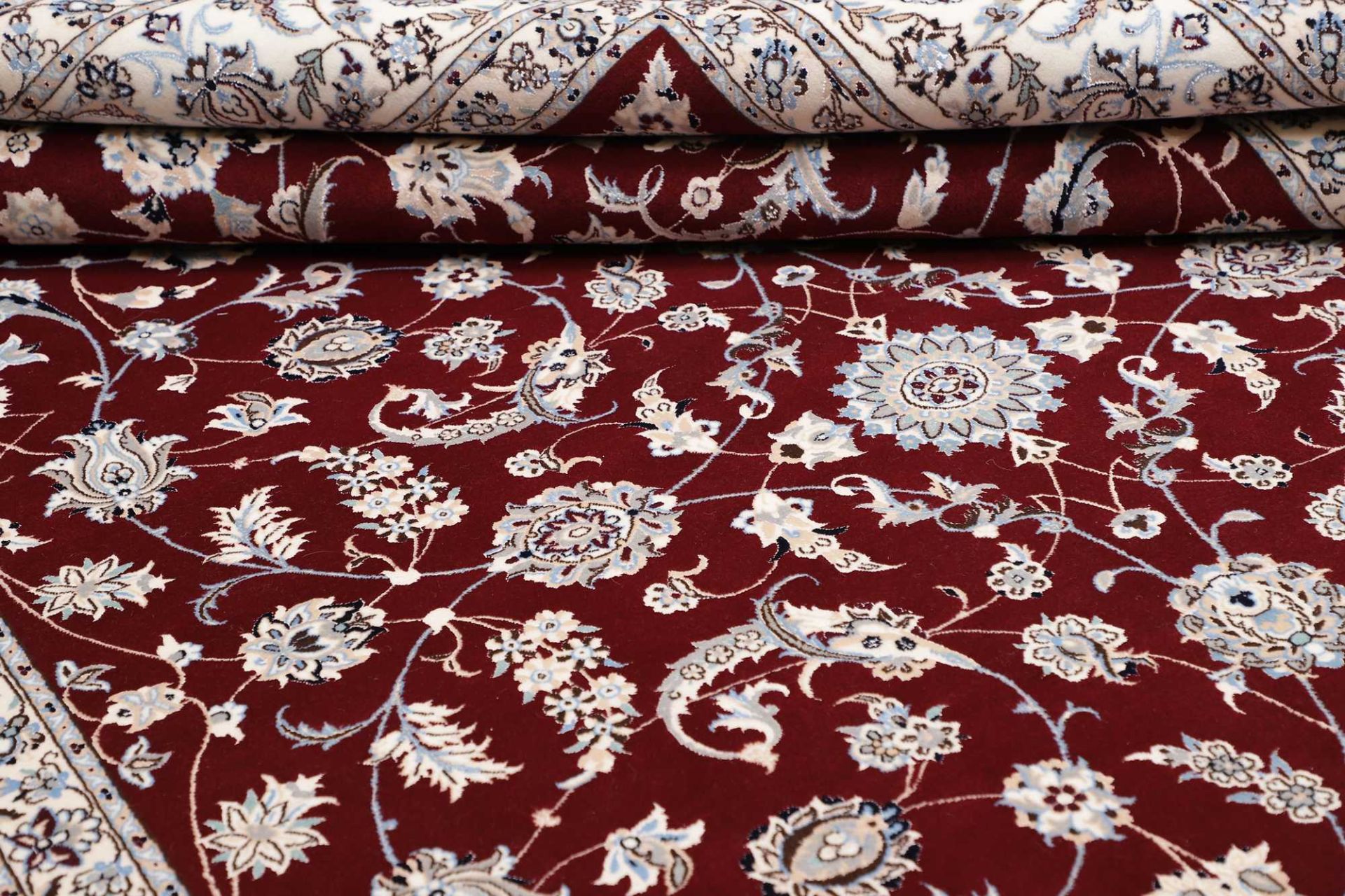 Nain Perserteppich aus Iran, 213 × 302 cm