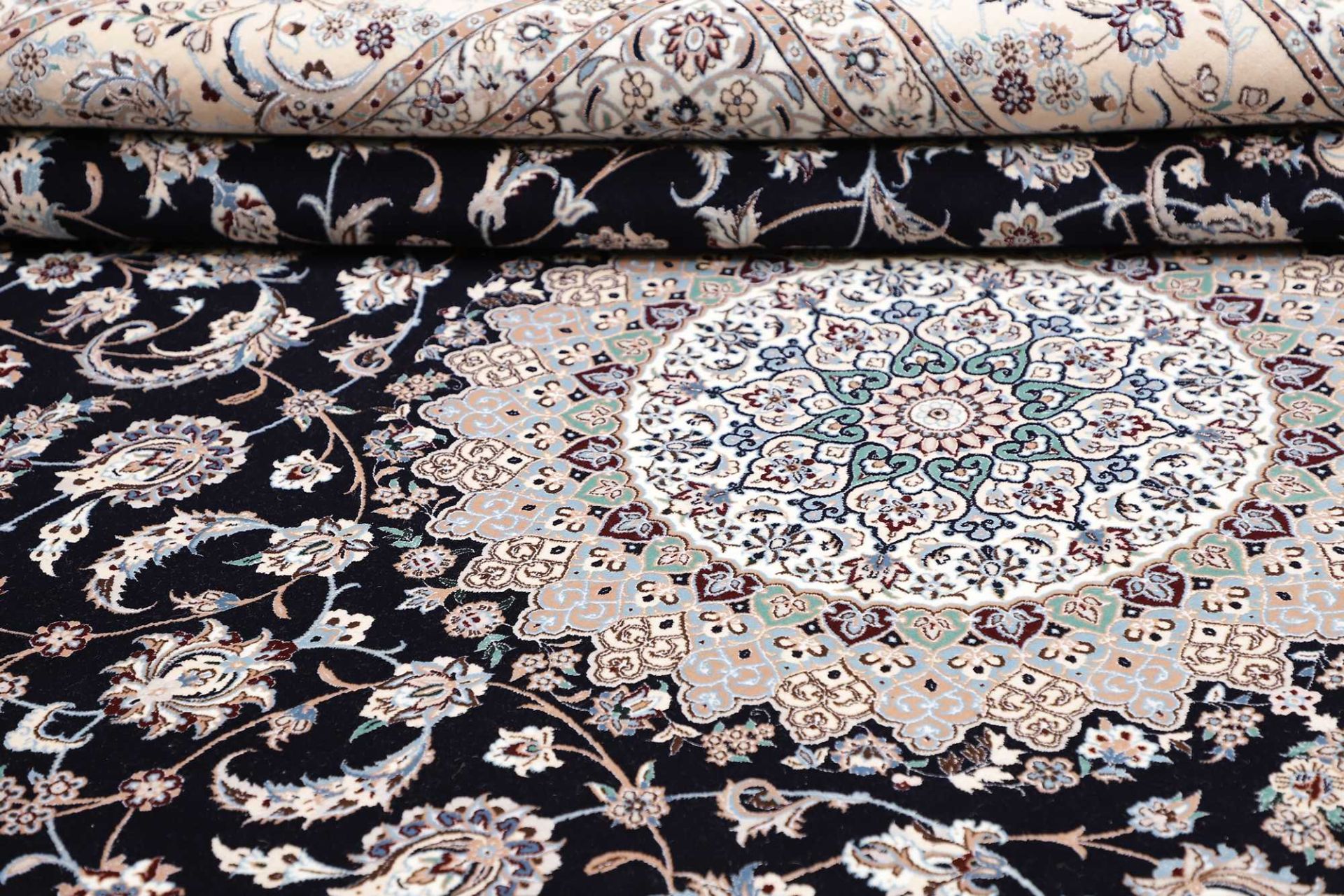 Nain Perserteppich aus Iran, 223 × 320 cm