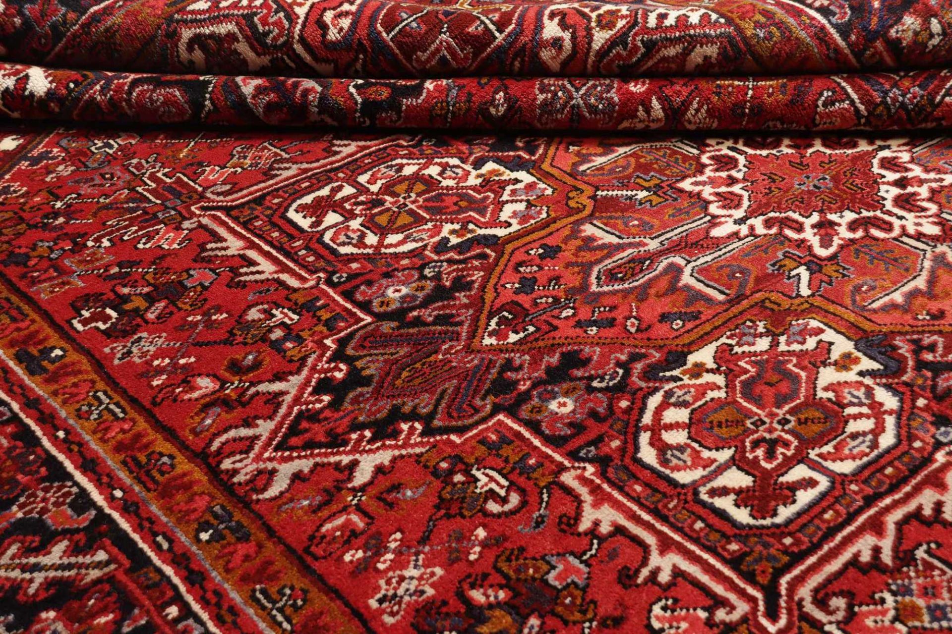 Heriz Perserteppich aus Iran, 255 × 367 cm