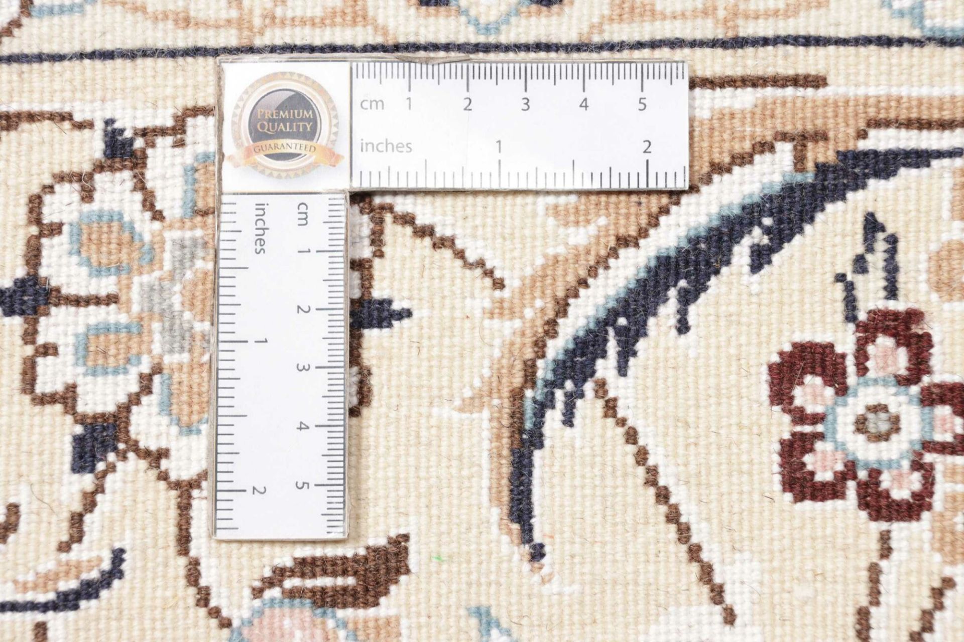 Handgeknüpfter Nain Perserteppich 251 × 353 cm
