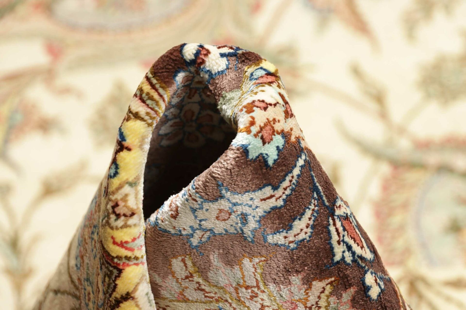 Ghom Perserteppich aus Iran, 251 × 342 cm