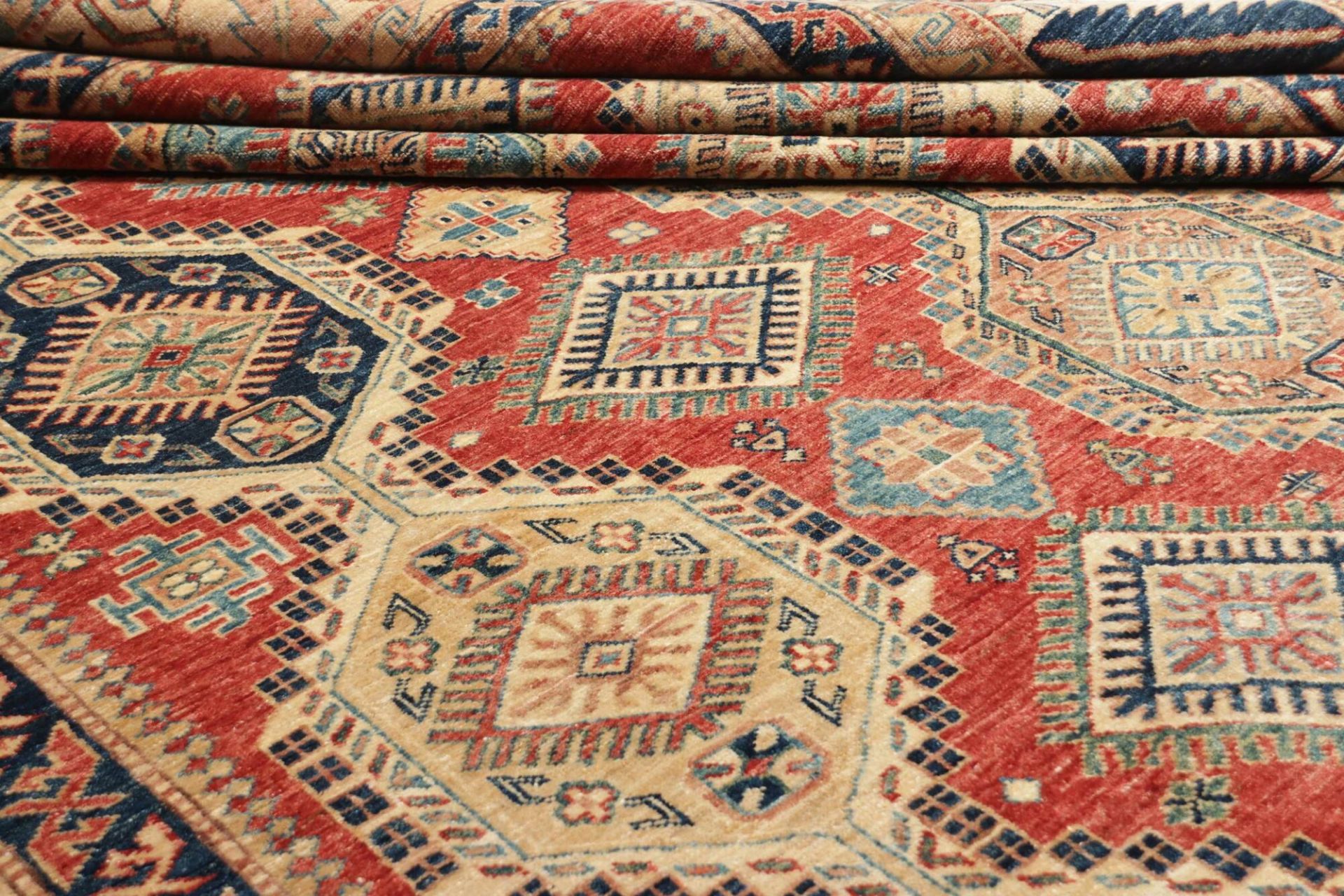 Kazak Orientteppich aus Pakistan, 271 × 370 cm