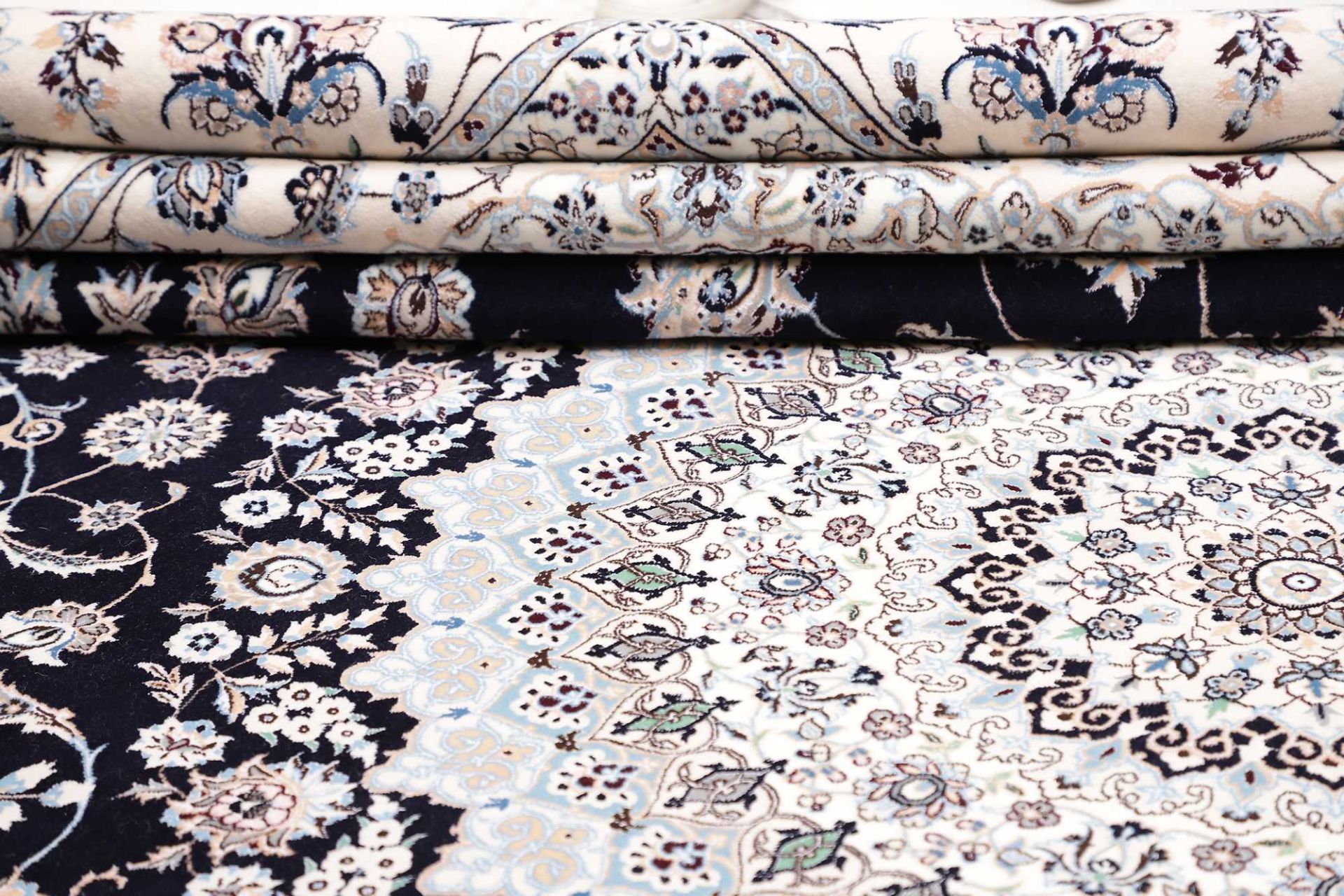 Nain Perserteppich aus Iran, 305 × 411 cm