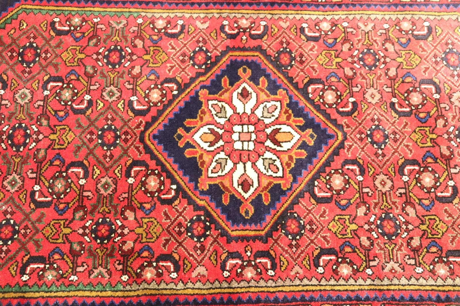 Orientalisch Perserteppich 195 × 120 cm aus Wolle, handgeknüpft