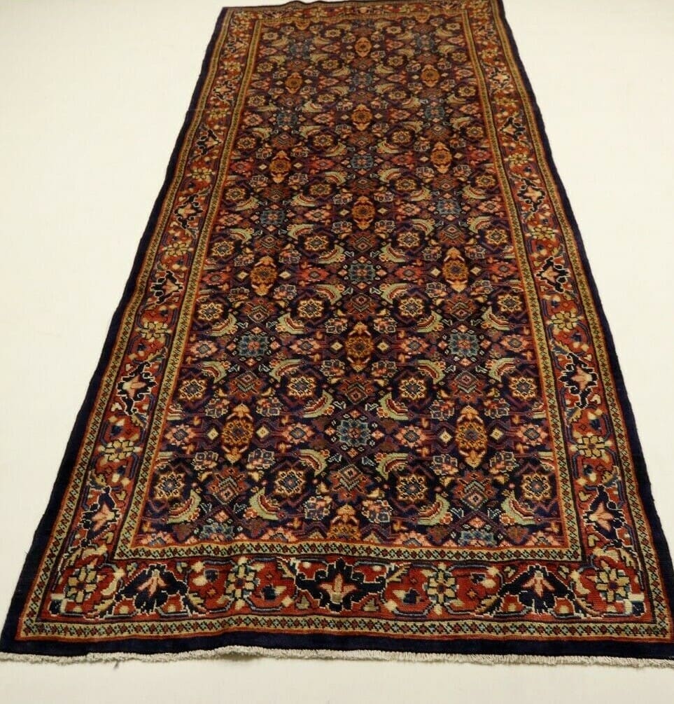 Hamadan Perserteppich aus Iran, 348 × 150 cm