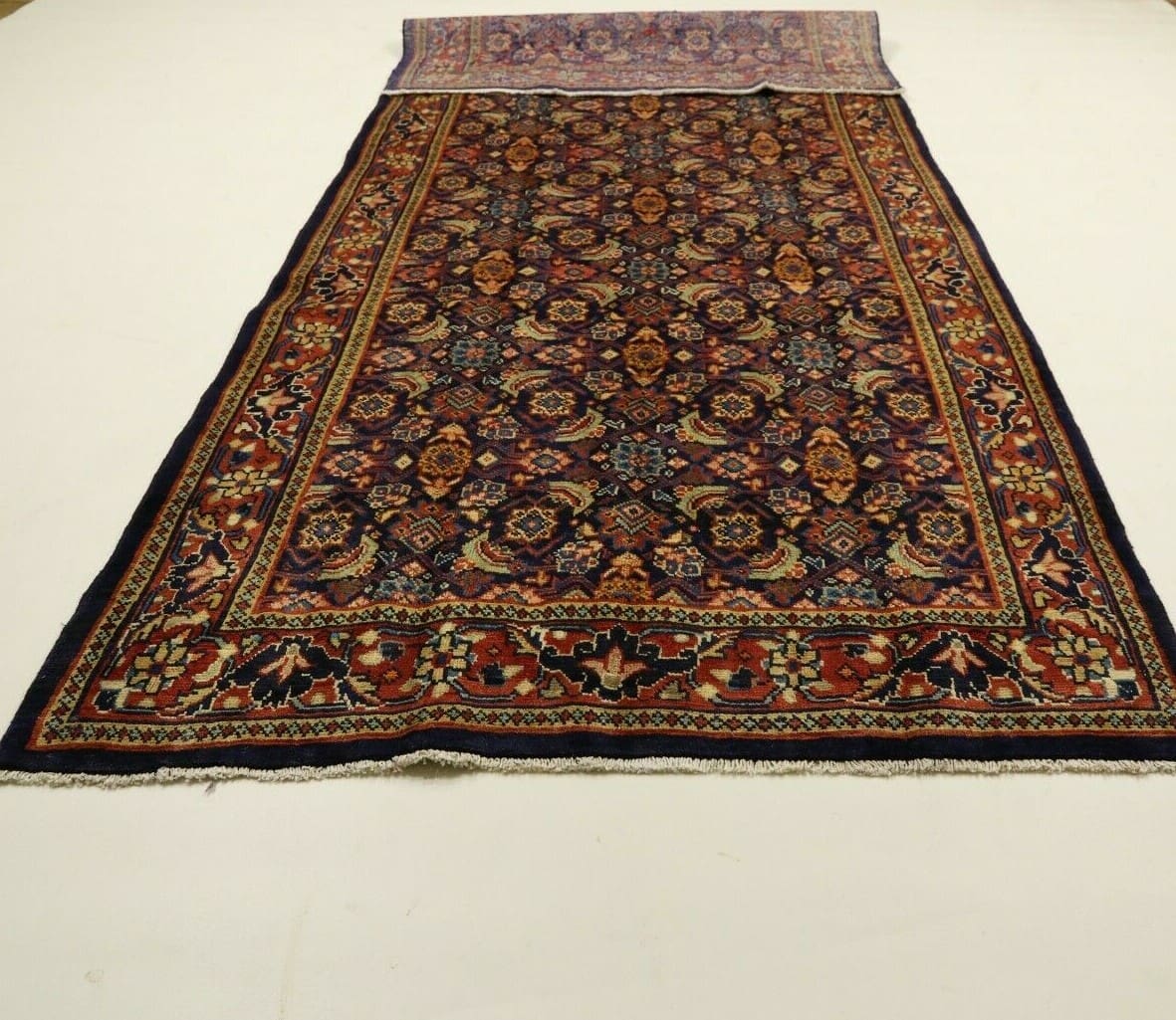 Hamadan Perserteppich aus Iran, 348 × 150 cm