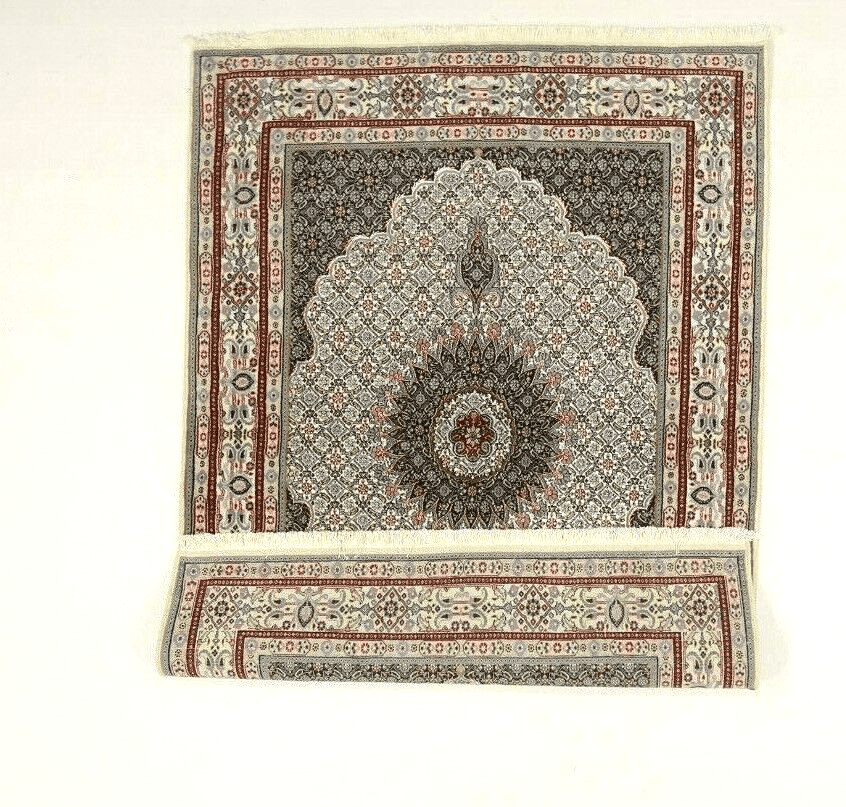 Orientalisch Perserteppich aus Iran, 143 × 195 cm