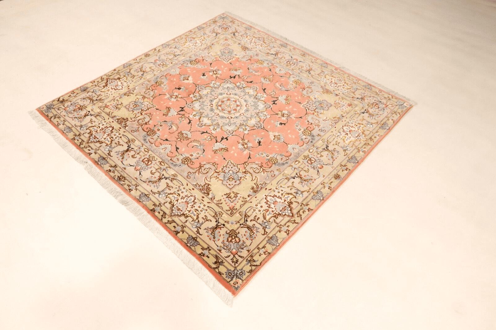 Täbriz Perserteppich 152 × 151 cm aus Wolle & Seide, handgeknüpft