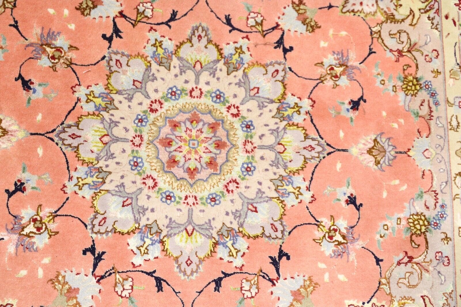 Täbriz Perserteppich 152 × 151 cm aus Wolle & Seide, handgeknüpft