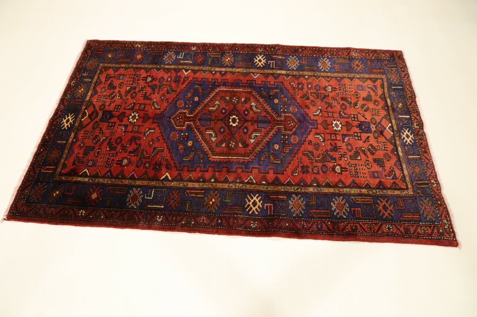Hamadan Perserteppich aus Iran, 227 × 137 cm