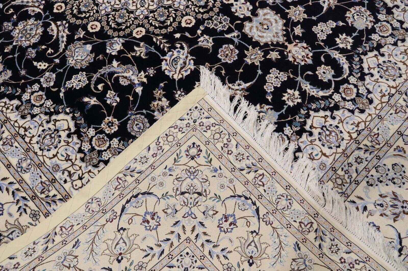 Handgeknüpfter Nain Perserteppich 310 × 258 cm