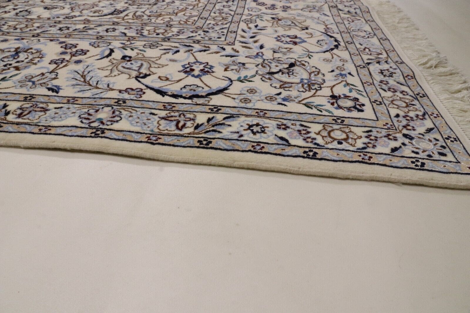 Handgeknüpfter Nain Perserteppich 310 × 258 cm