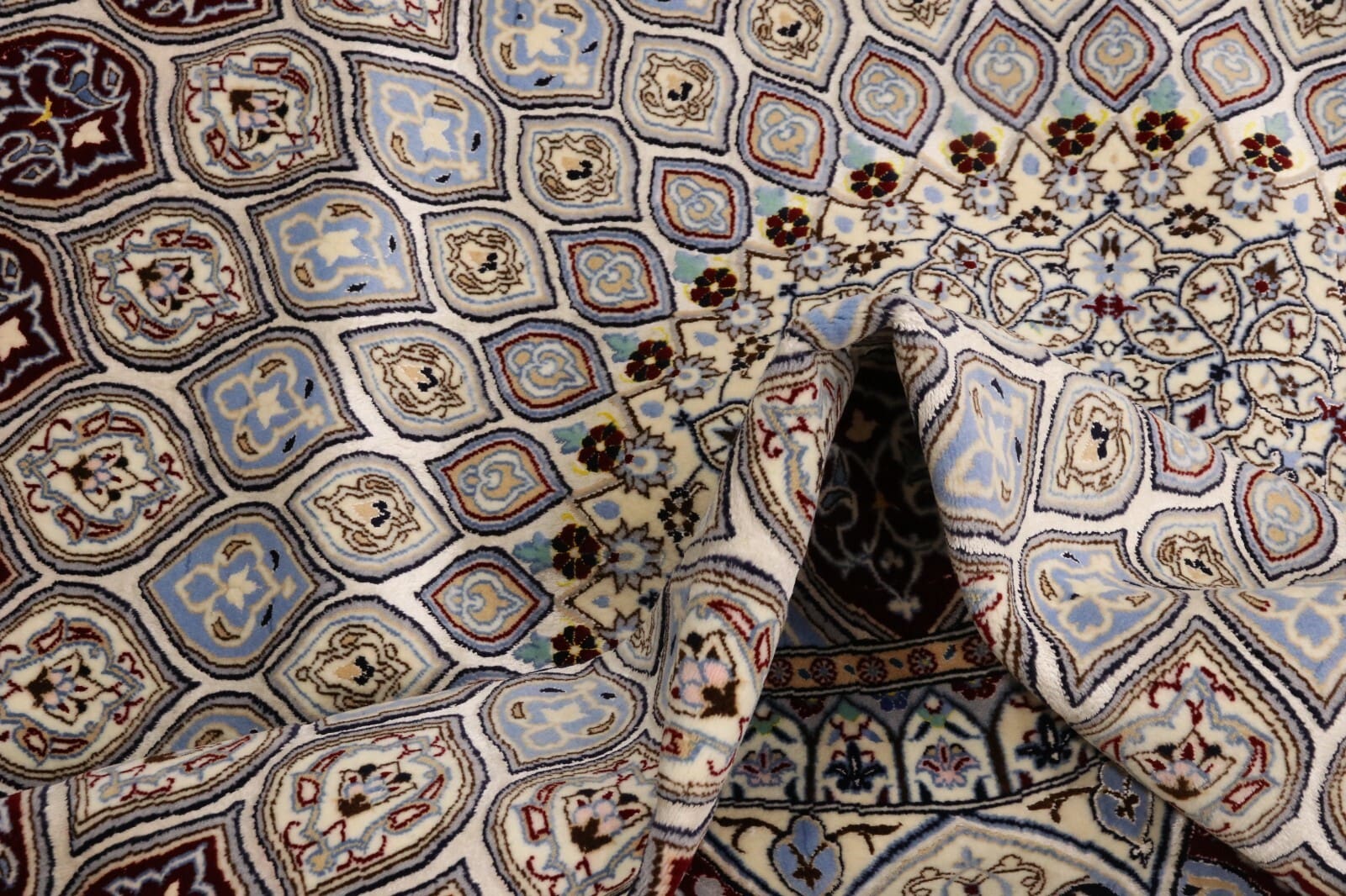 Handgeknüpfter Nain Perserteppich, 250 × 250 cm, Wolle & Seide