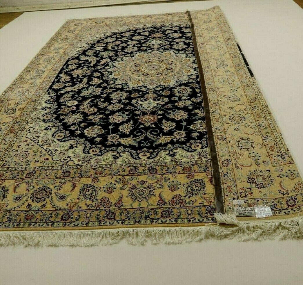 Handgeknüpfter Nain Perserteppich 350 × 254 cm