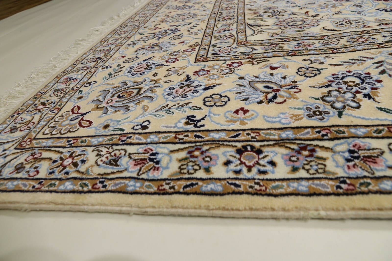 Nain Perserteppich aus Iran, 356 × 248 cm