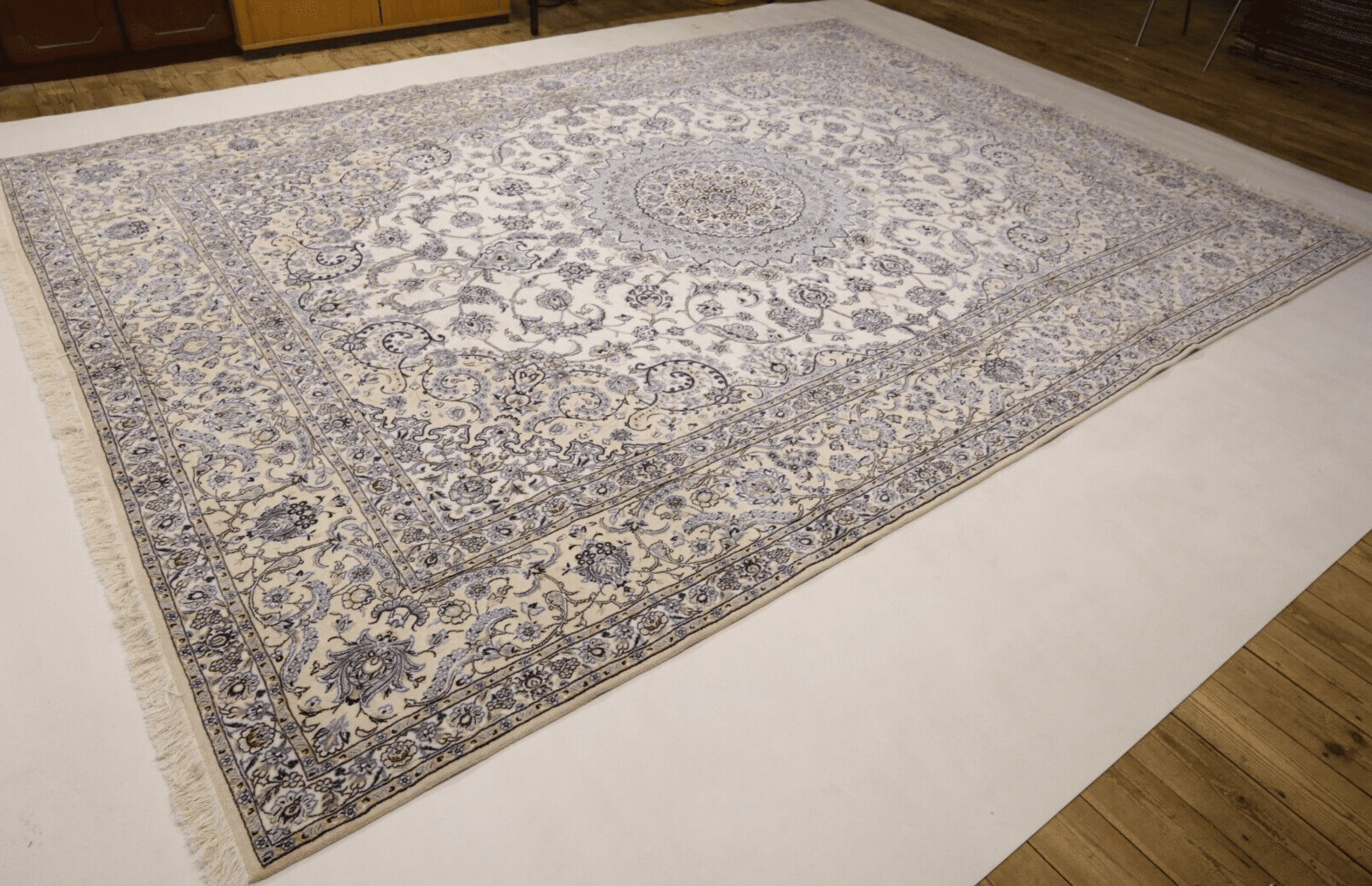 Handgeknüpfter Nain Perserteppich, 415 × 300 cm, Wolle & Seide