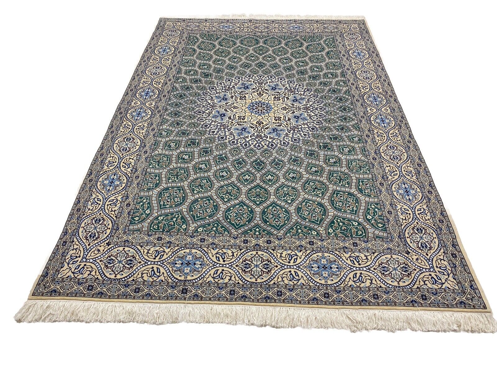 Nain Perserteppich aus Iran, 261 × 181 cm