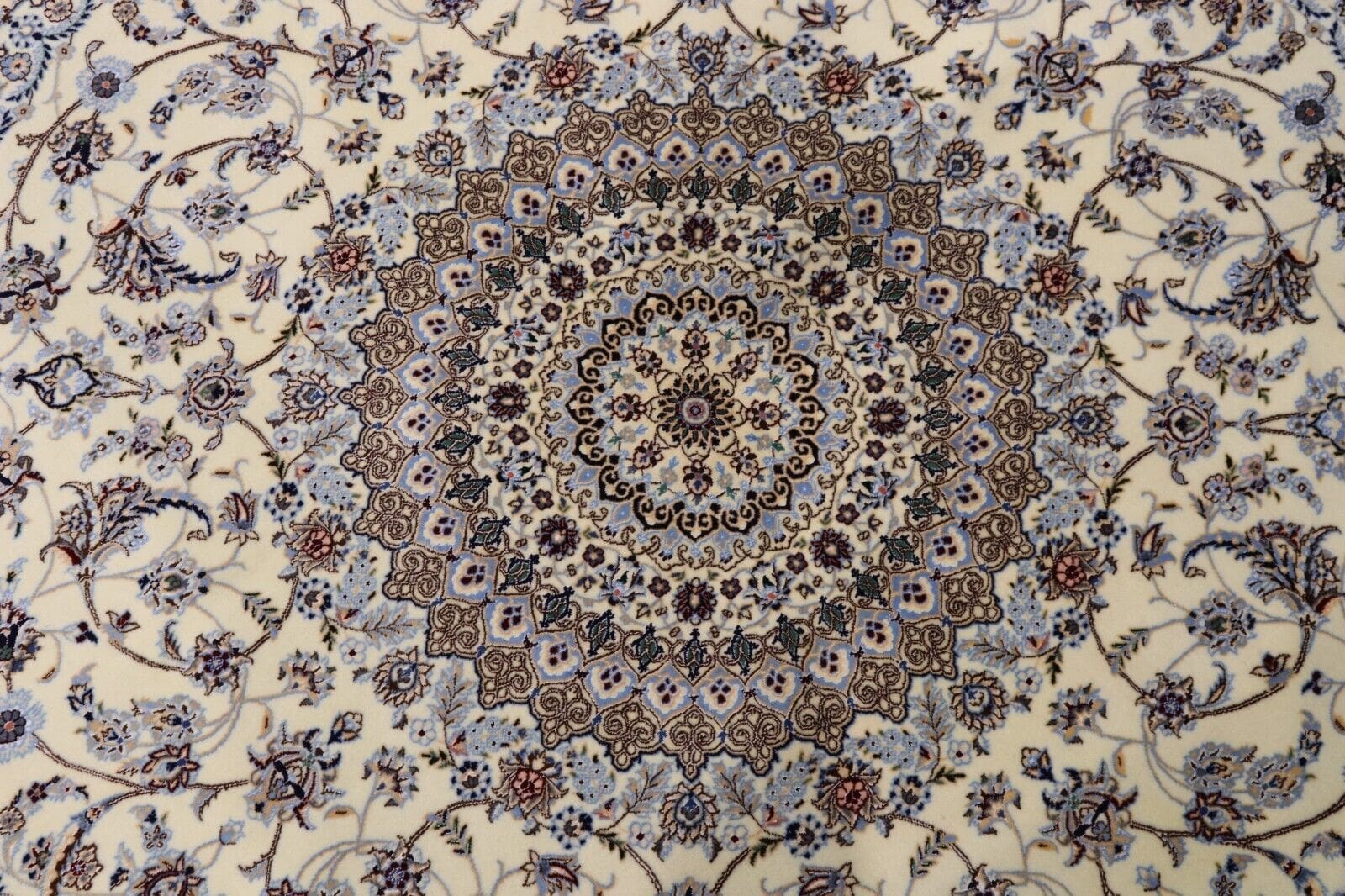 Nain Perserteppich aus Iran, 255 × 253 cm