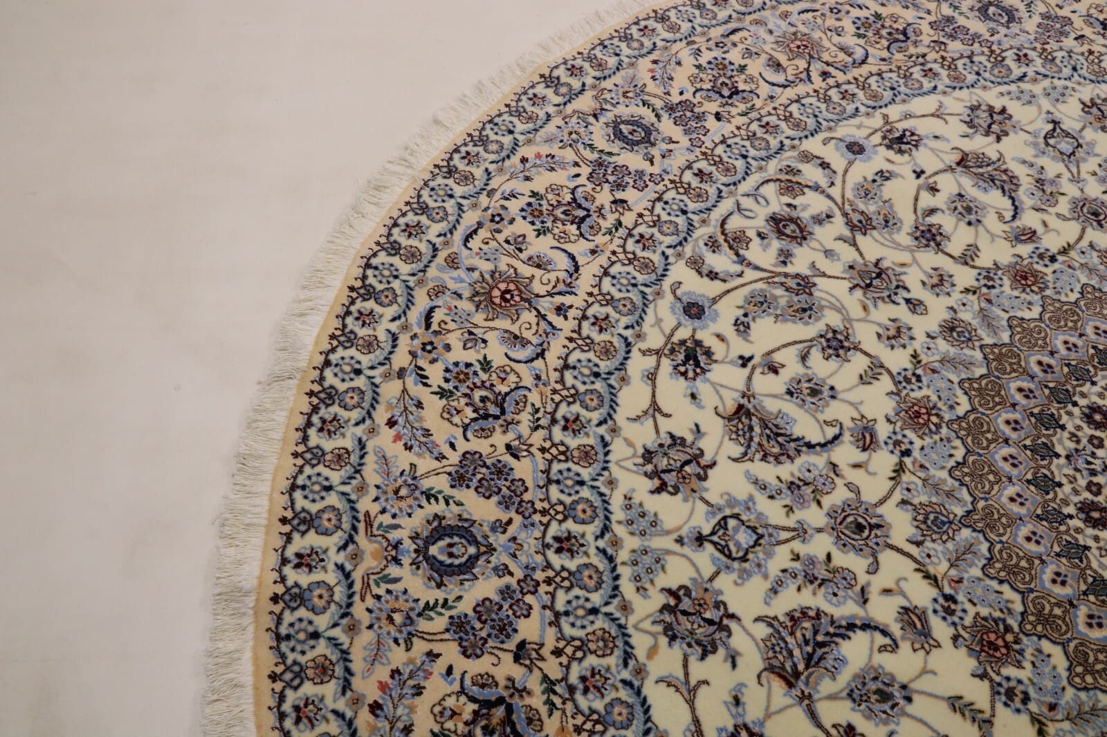 Nain Perserteppich aus Iran, 255 × 253 cm