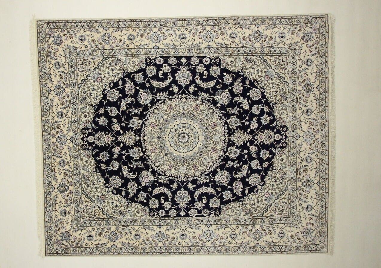 Nain Perserteppich 304 × 250 cm aus Wolle & Seide, handgeknüpft
