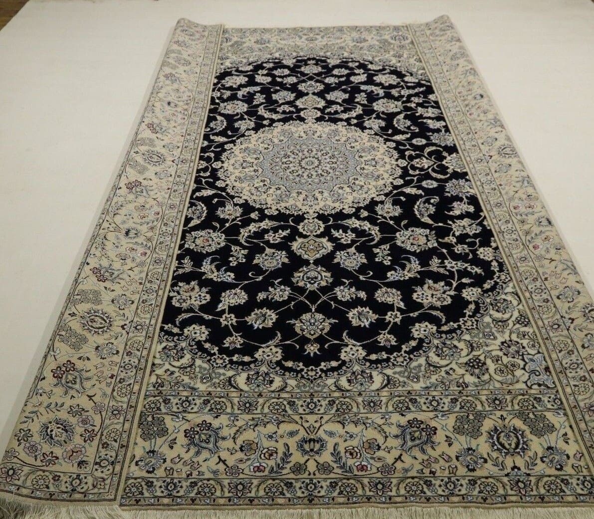 Orientalisch Perserteppich aus Iran, 360 × 248 cm