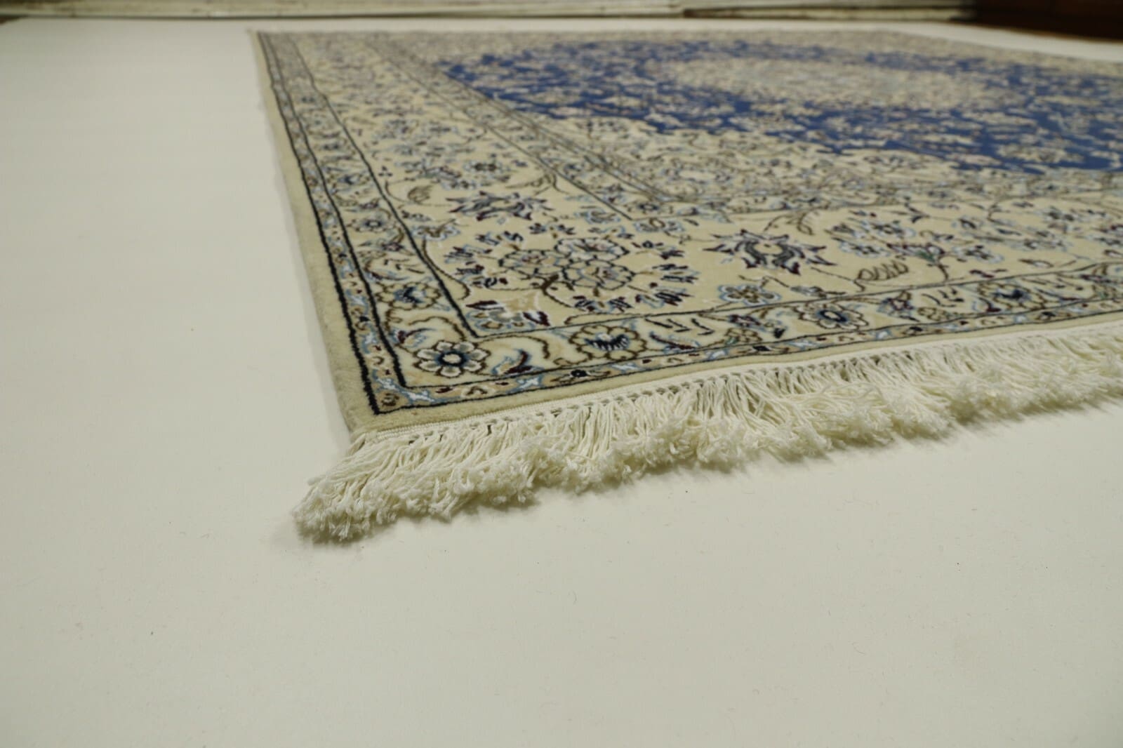 Handgeknüpfter Orientalisch Perserteppich, 243 × 200 cm, Wolle & Seide