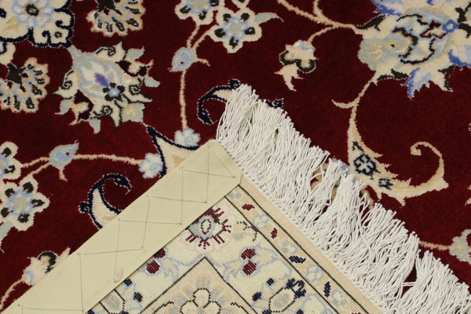 Nain Perserteppich aus Iran, 241 × 156 cm
