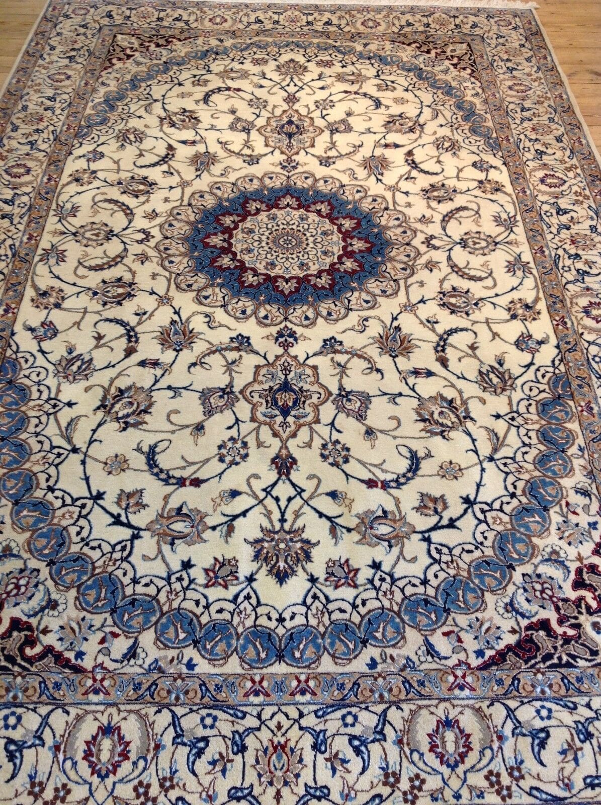 Nain Perserteppich aus Iran, 315 × 205 cm